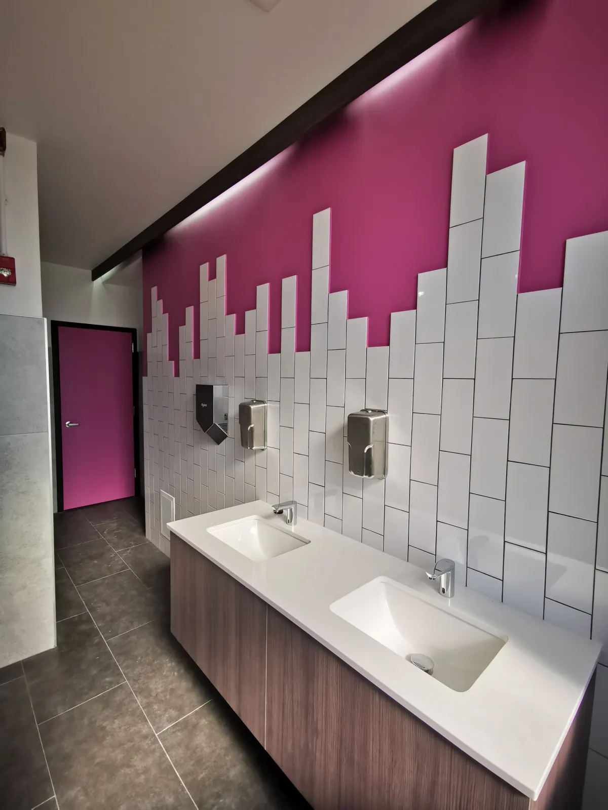 475 East 57th Street thumbnail 3
