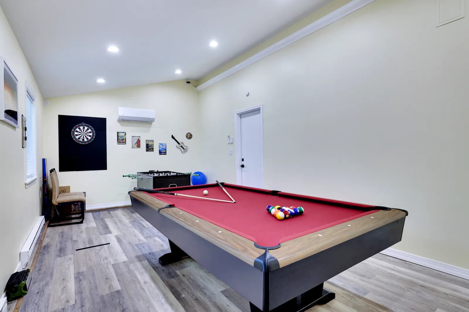 Briarwood Drive thumbnail 10
